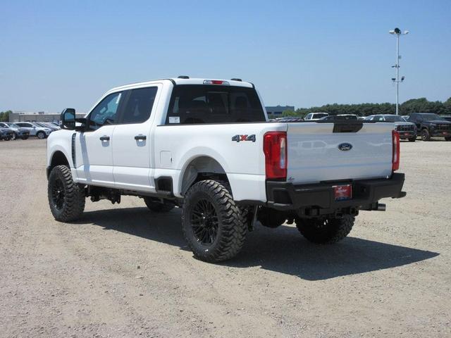 Photo of 2025 Oxford White Ford F-250