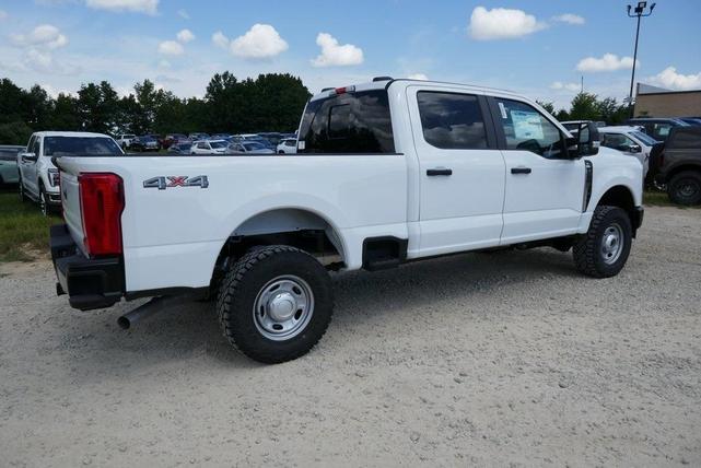 Photo of 2025 Oxford White Ford F-250