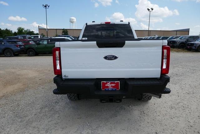 Photo of 2025 Oxford White Ford F-250
