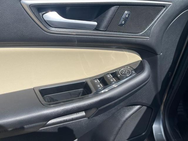 Photo of 2016 Magnetic Metallic Ford Edge