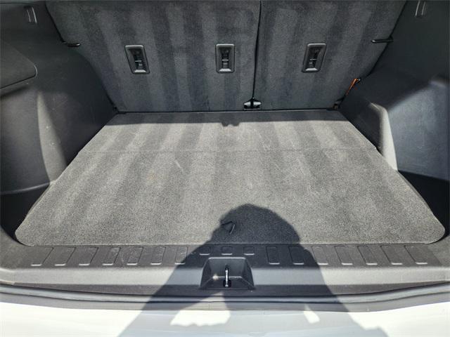 Photo of 2024 Summit White Chevrolet Equinox