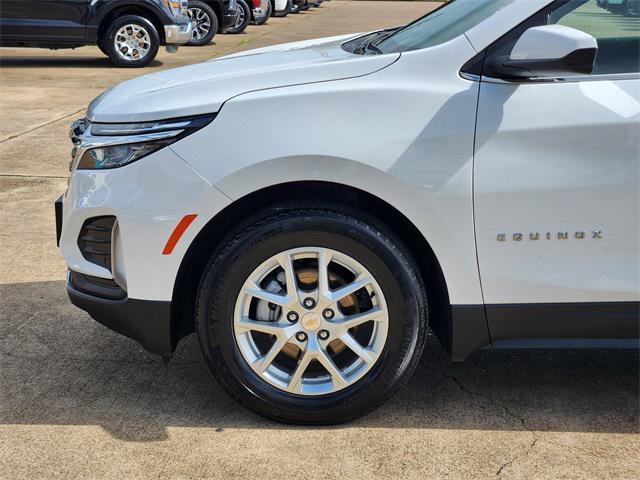 Photo of 2024 Summit White Chevrolet Equinox