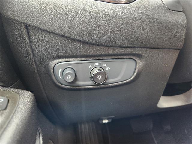Photo of 2024 Summit White Chevrolet Equinox