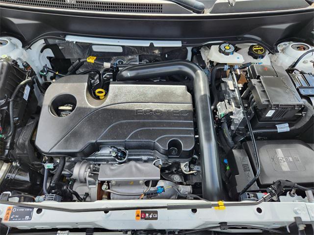Photo of 2024 Summit White Chevrolet Equinox