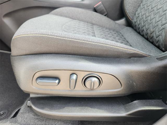 Photo of 2024 Summit White Chevrolet Equinox