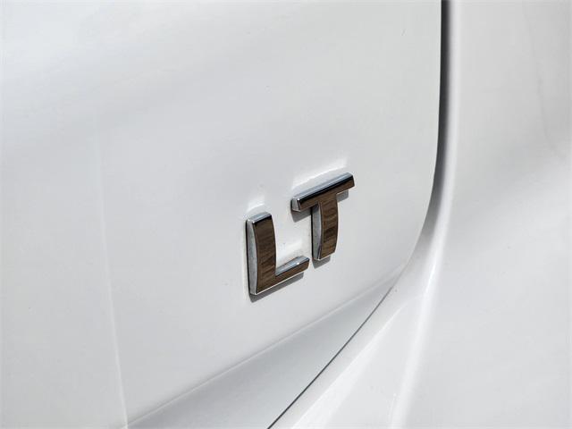 Photo of 2024 Summit White Chevrolet Equinox