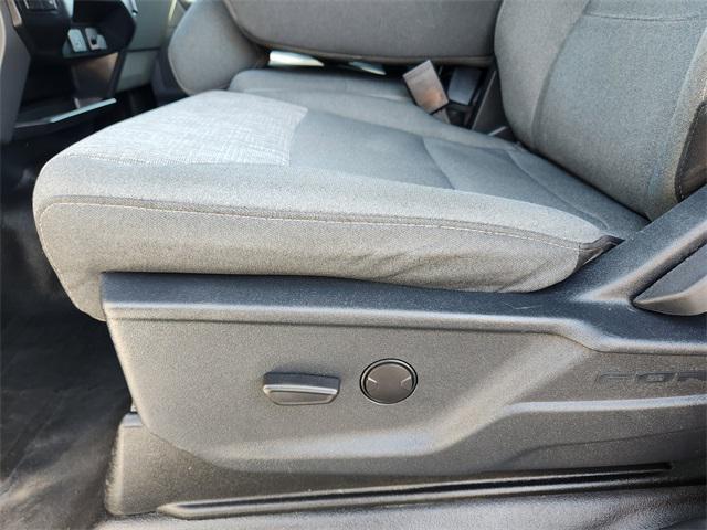 Photo of 2022 Oxford White Ford F-150