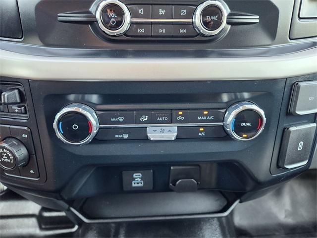 Photo of 2022 Oxford White Ford F-150