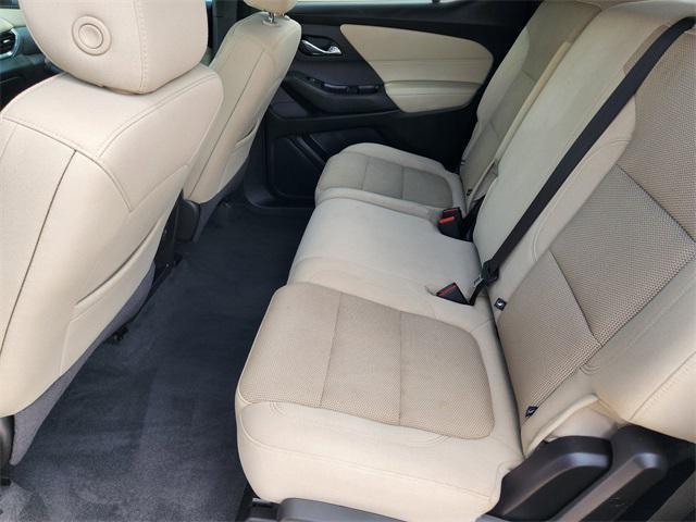 Photo of 2022 Summit White Chevrolet Traverse