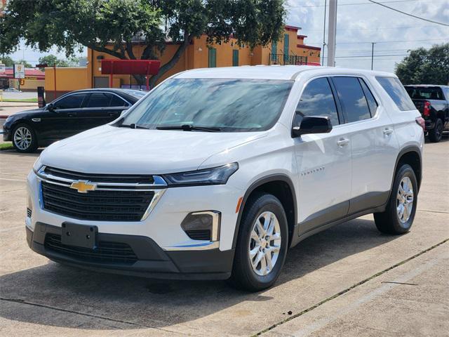 Photo of 2022 Summit White Chevrolet Traverse