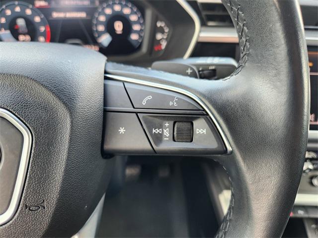 Photo of 2023 04h Audi Q3