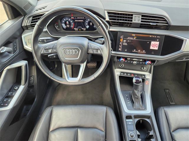 Photo of 2023 04h Audi Q3