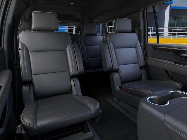 Photo of 2025 Iridescent Pearl Tricoat Chevrolet Suburban
