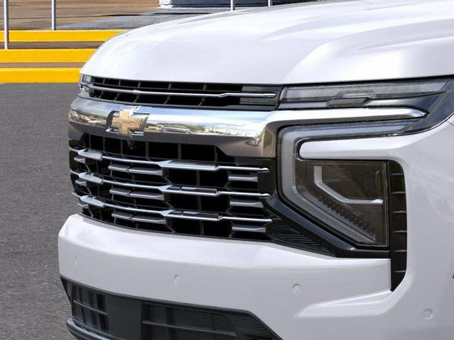 Photo of 2025 Iridescent Pearl Tricoat Chevrolet Suburban