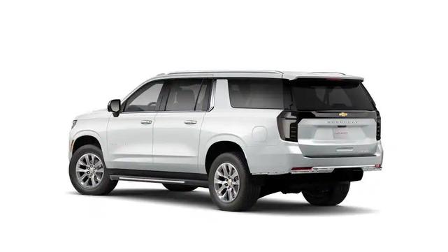 Photo of 2025 Iridescent Pearl Tricoat Chevrolet Suburban