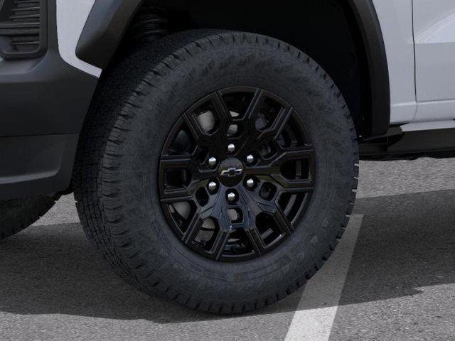 Photo of 2026 Summit White Chevrolet Colorado