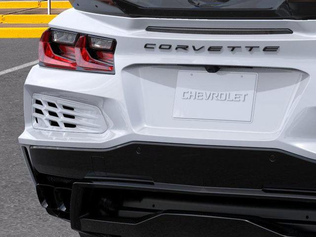 Photo of 2025 Arctic White Chevrolet Corvette E-Ray