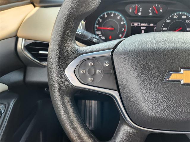 Photo of 2022 Summit White Chevrolet Traverse