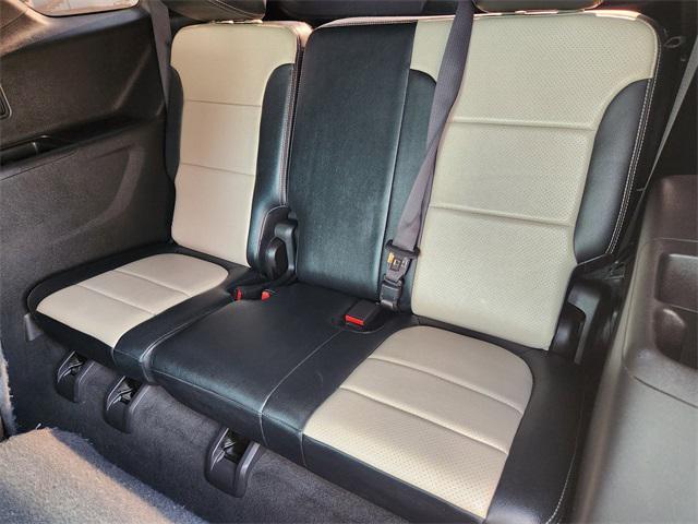 Photo of 2022 Summit White Chevrolet Traverse