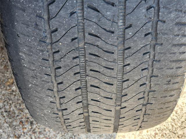 Photo of 2022 Summit White Chevrolet Traverse
