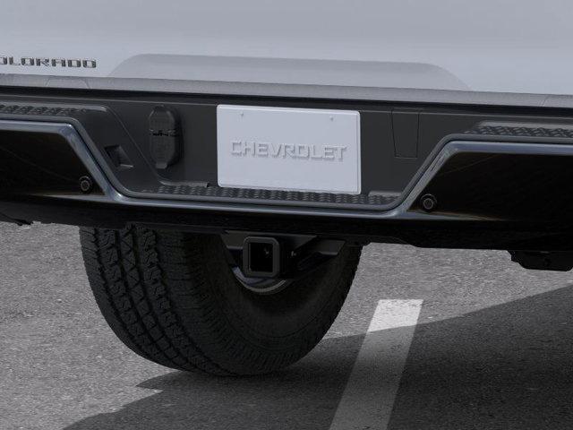 Photo of 2025 Summit White Chevrolet Colorado