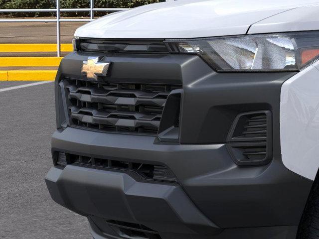 Photo of 2025 Summit White Chevrolet Colorado