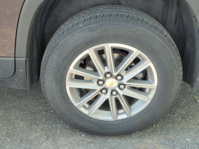 Photo of 2023 Black Cherry Metallic Chevrolet Traverse