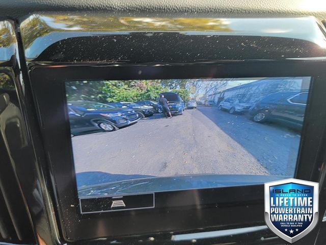 Photo of 2023 Black Cherry Metallic Chevrolet Traverse