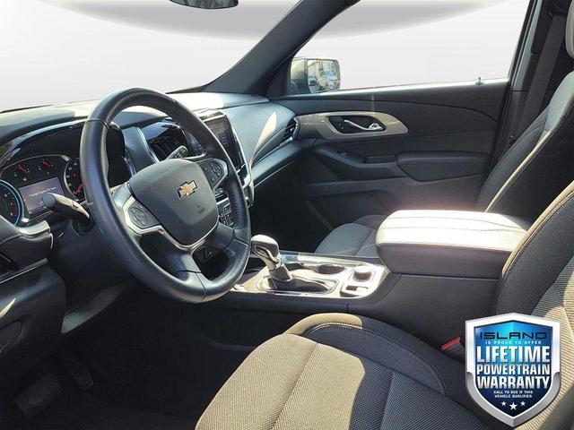 Photo of 2023 Black Cherry Metallic Chevrolet Traverse