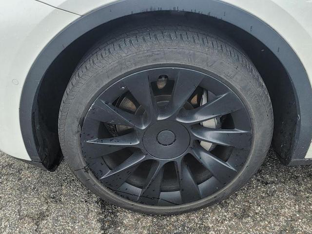 Photo of 2022 Pearl White Multi-Coat Tesla Model Y