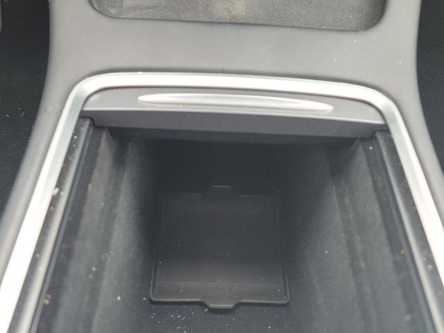 Photo of 2022 Pearl White Multi-Coat Tesla Model Y