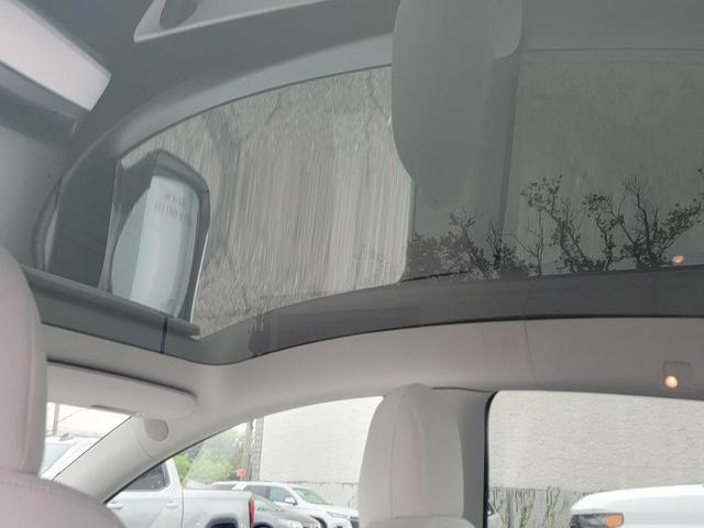 Photo of 2022 Pearl White Multi-Coat Tesla Model Y