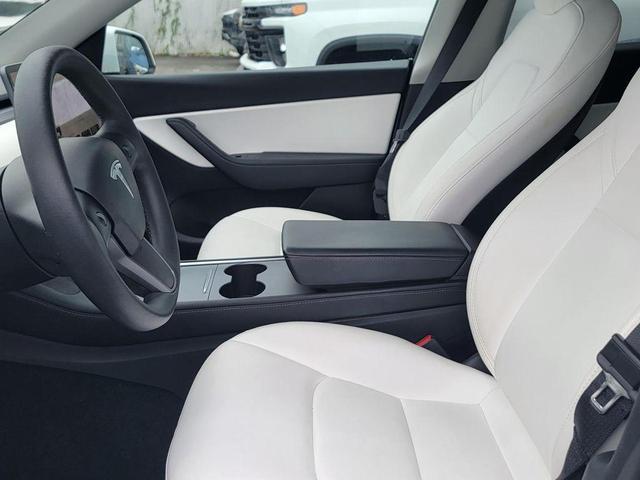 Photo of 2022 Pearl White Multi-Coat Tesla Model Y