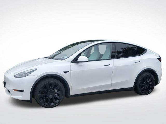 Photo of 2022 Pearl White Multi-Coat Tesla Model Y