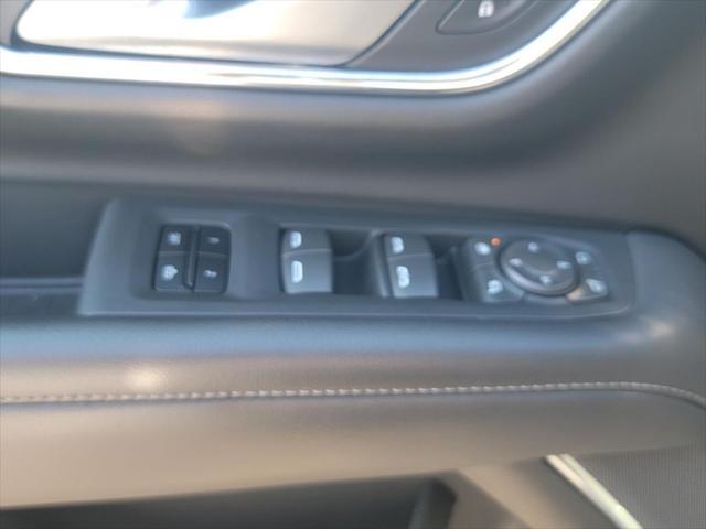 Photo of 2022 Black Chevrolet Suburban