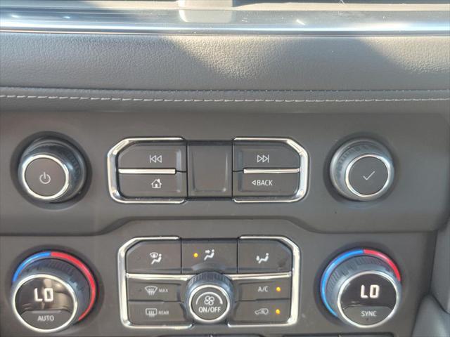 Photo of 2022 Black Chevrolet Suburban