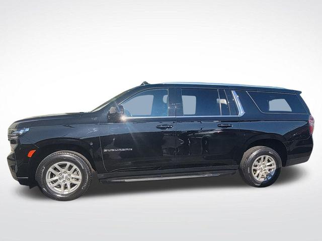 Photo of 2022 Black Chevrolet Suburban