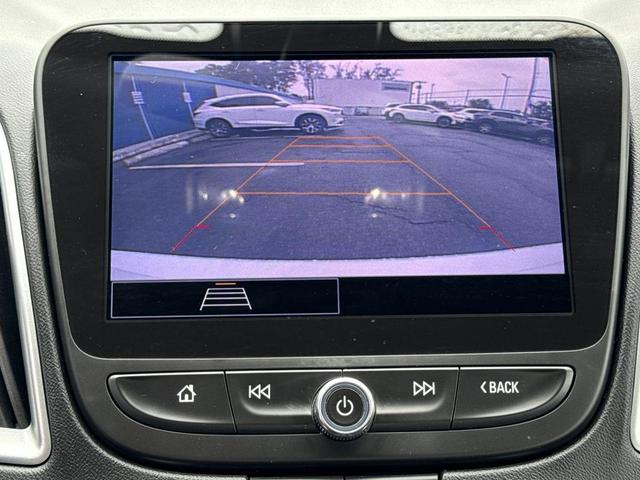 Photo of 2022 Summit White Chevrolet Malibu