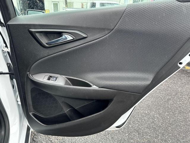 Photo of 2022 Summit White Chevrolet Malibu