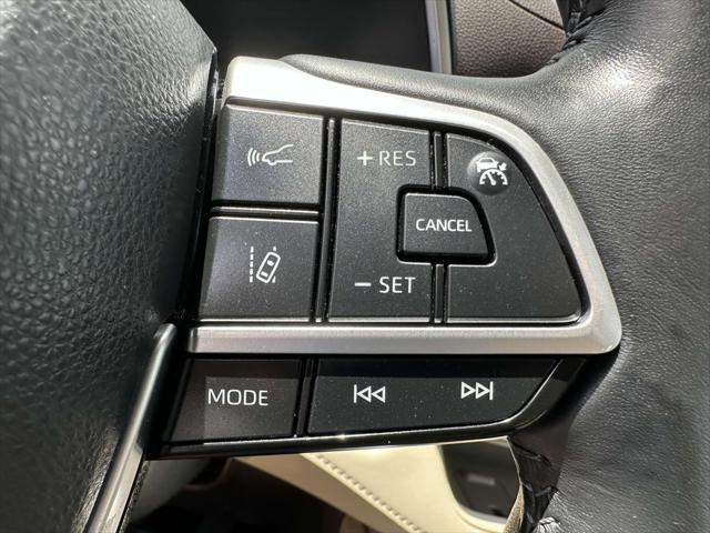 Photo of 2022 Wind Chill Pearl Toyota Highlander