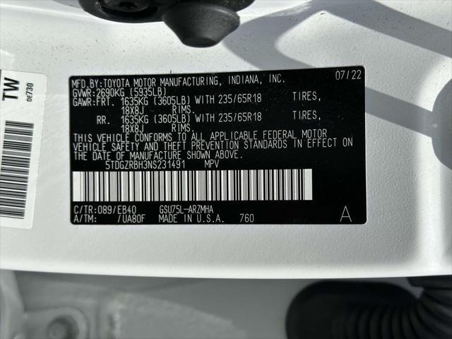 Photo of 2022 Wind Chill Pearl Toyota Highlander