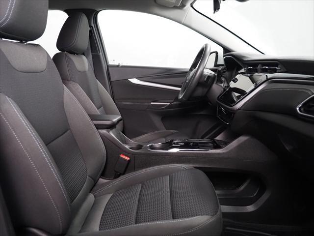 Photo of 2022 Summit White Chevrolet Bolt EUV
