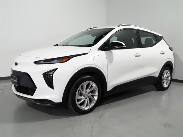 Photo of 2022 Summit White Chevrolet Bolt EUV