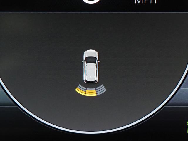 Photo of 2022 Summit White Chevrolet Bolt EUV