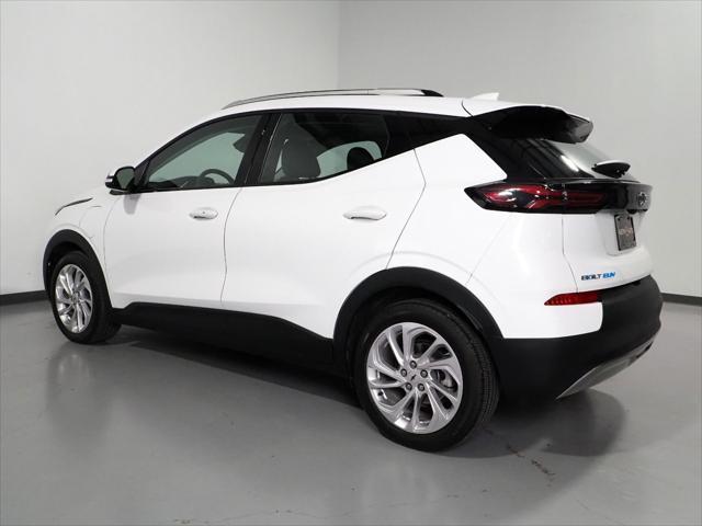 Photo of 2022 Summit White Chevrolet Bolt EUV