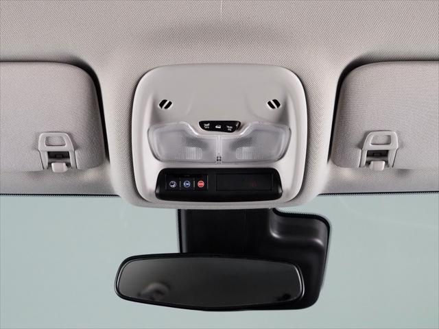 Photo of 2022 Summit White Chevrolet Bolt EUV