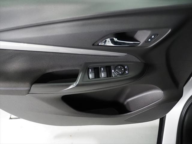 Photo of 2022 Summit White Chevrolet Bolt EUV