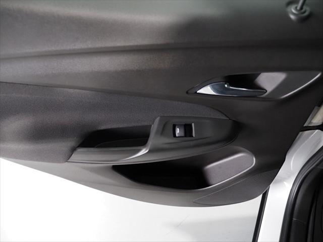 Photo of 2022 Summit White Chevrolet Bolt EUV