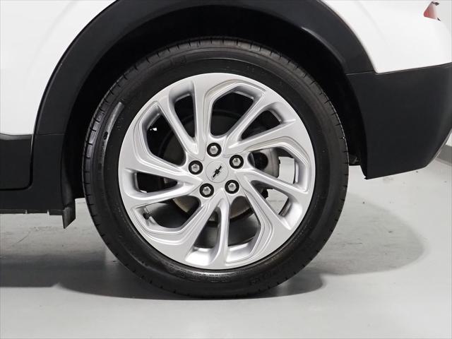 Photo of 2022 Summit White Chevrolet Bolt EUV