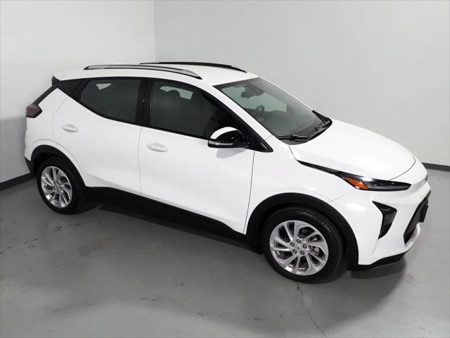 Photo of 2022 Summit White Chevrolet Bolt EUV